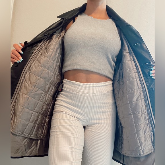 Leather jacket - Picture 3 of 7